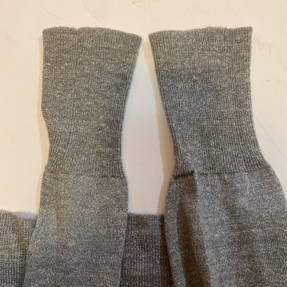 4/$16 Sale J. Crew Gray Wool Crew Neck Sweater, XSmall - Picture 5 of 8